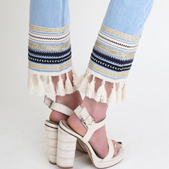 UMGEE Embellished Tassel Hem Cropped Jean - Picture 5 of 8
